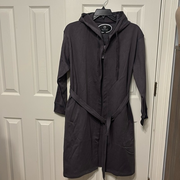 Black Hooded Robe - Picture 1 of 13